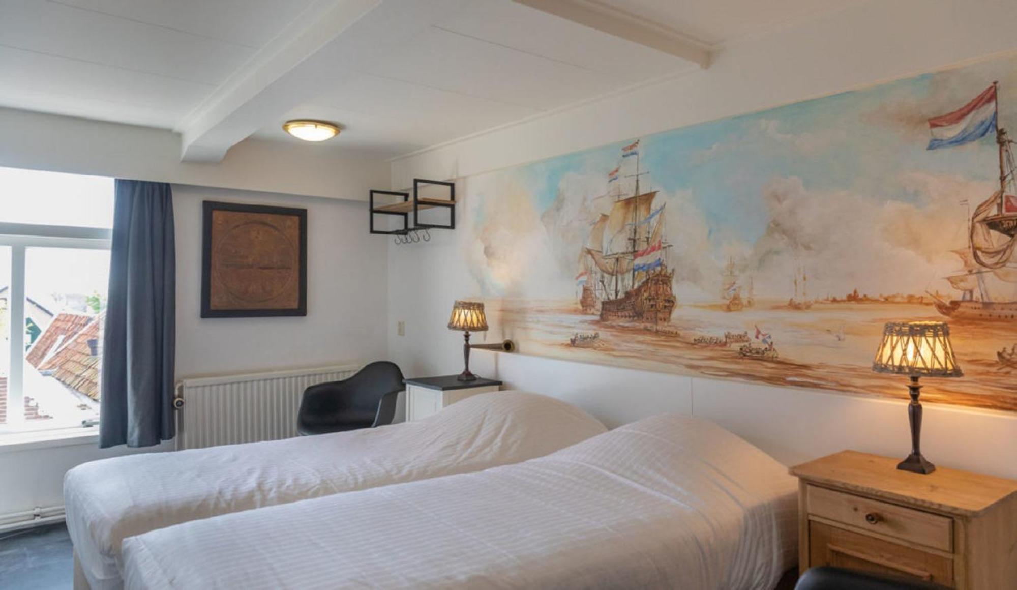Hotel-Restaurant Loodsmans Welvaren Bv Den Hoorn  Kültér fotó